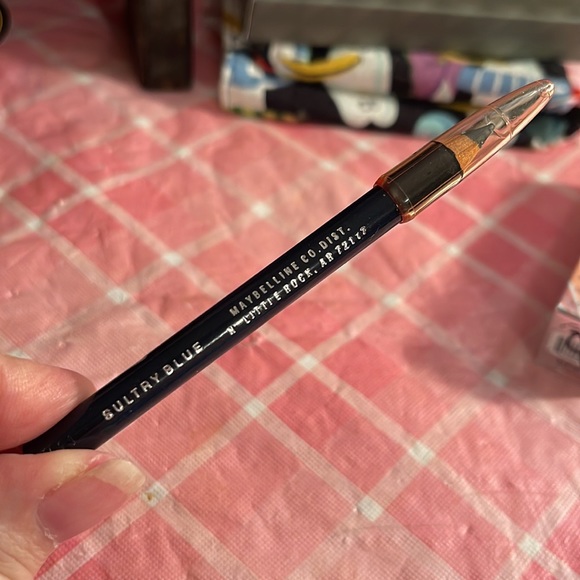 🎈SALE🎈🎀#22.MAKEUP BUNDLE🎀 - Picture 11 of 11